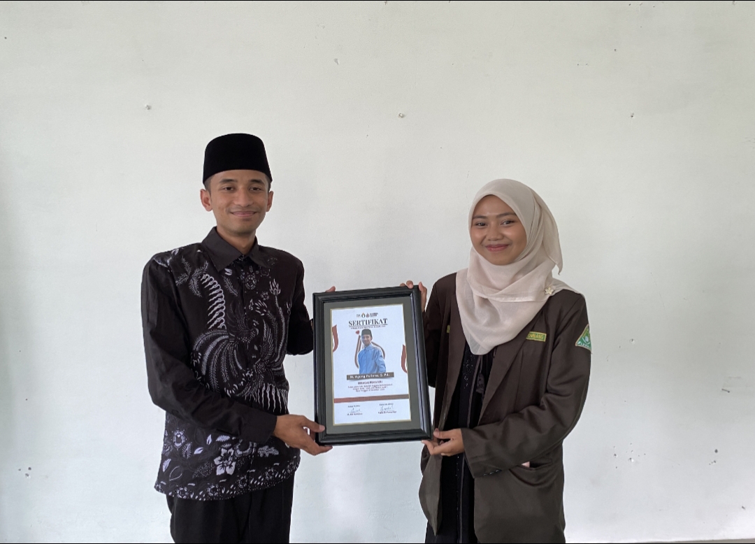 foto Rekan Agung ( pemateri ) & rekanita revana ( moderator )